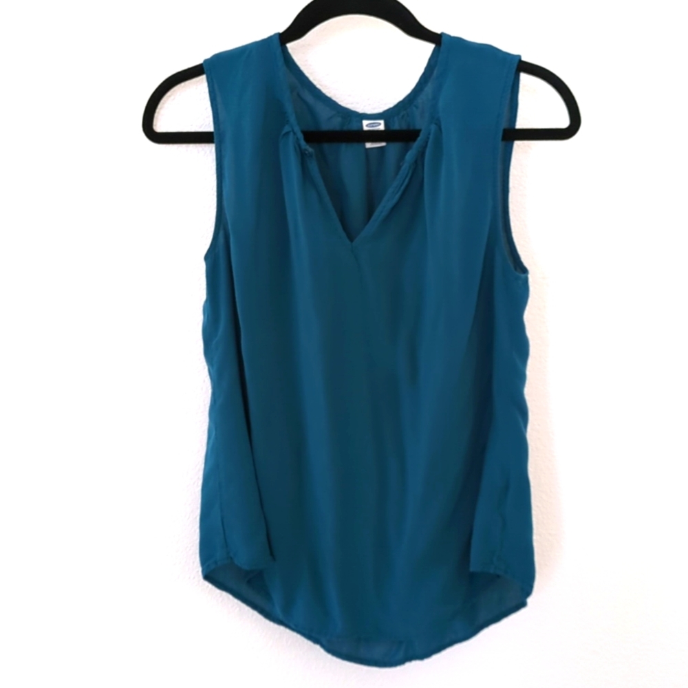 Teal Rayon Keyhole Neck Sleeveless Blouse